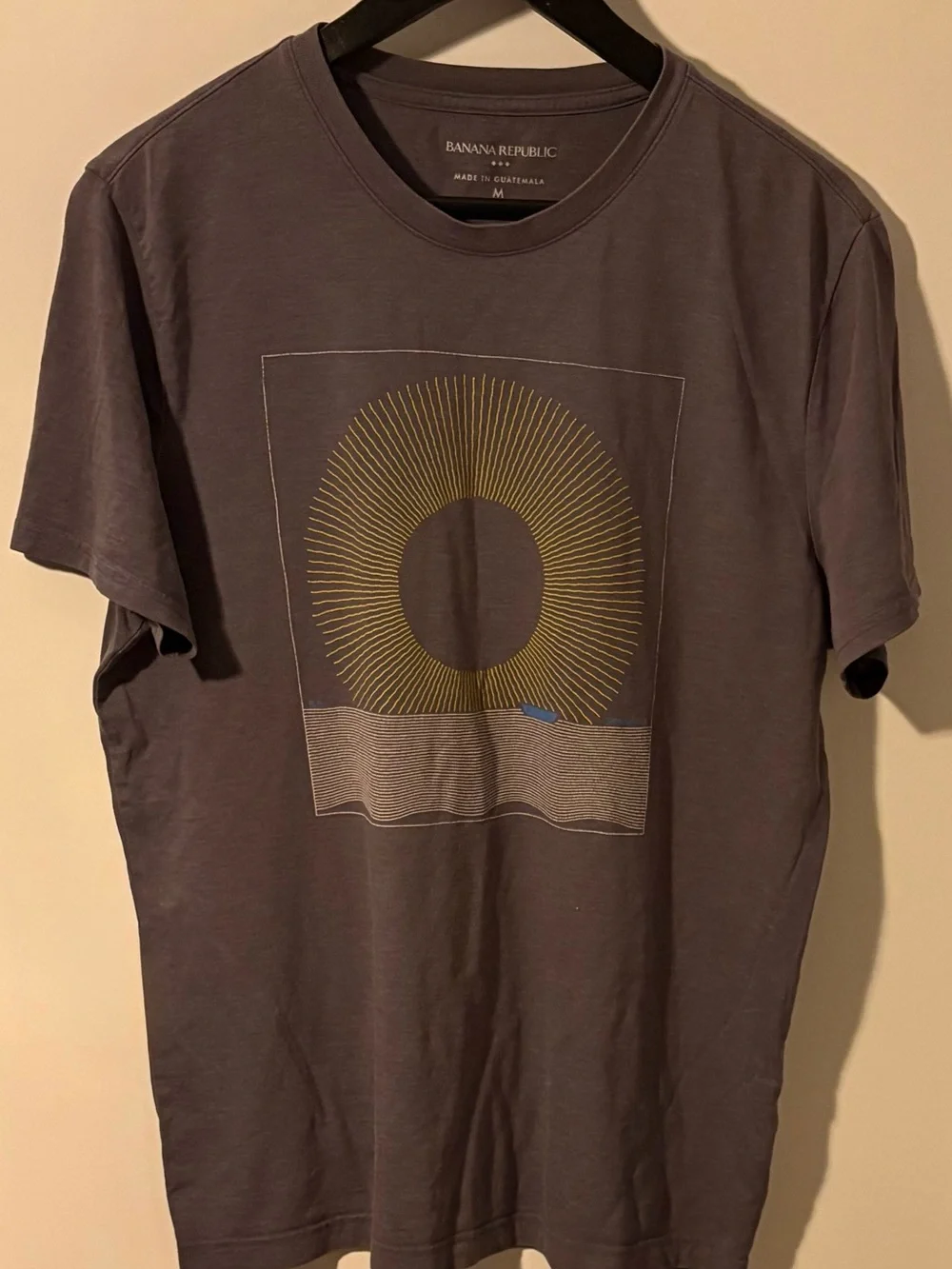 Banana Republic Men's Charcoal Tee with Yellow Sunburst Graphic